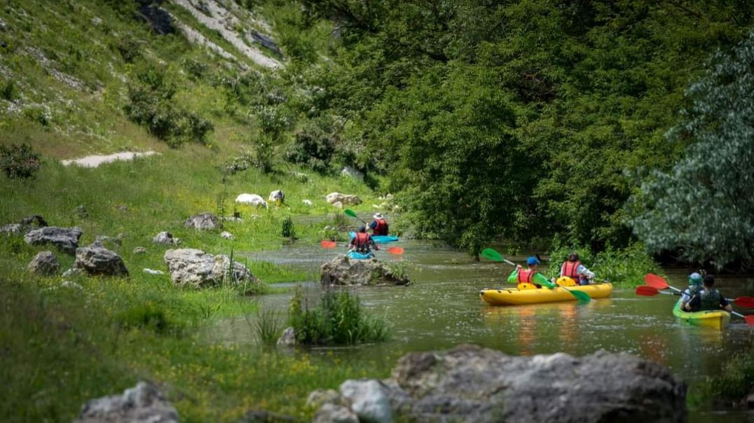 ⁣Kayaking Vadul lui Voda